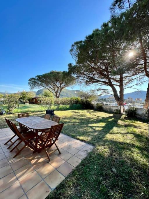 Maison Chaleureuse En Plein Coeur Du Centre Ville Saint-Florent  Dış mekan fotoğraf